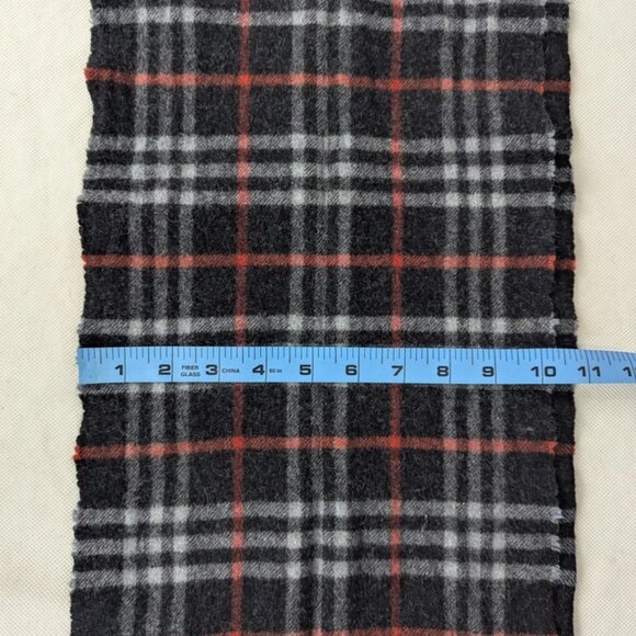 Burberry Unisex Winter Scarf Black – 100% Lambswool Check – Pre-Owned – Stylish - Picture 7 of 7